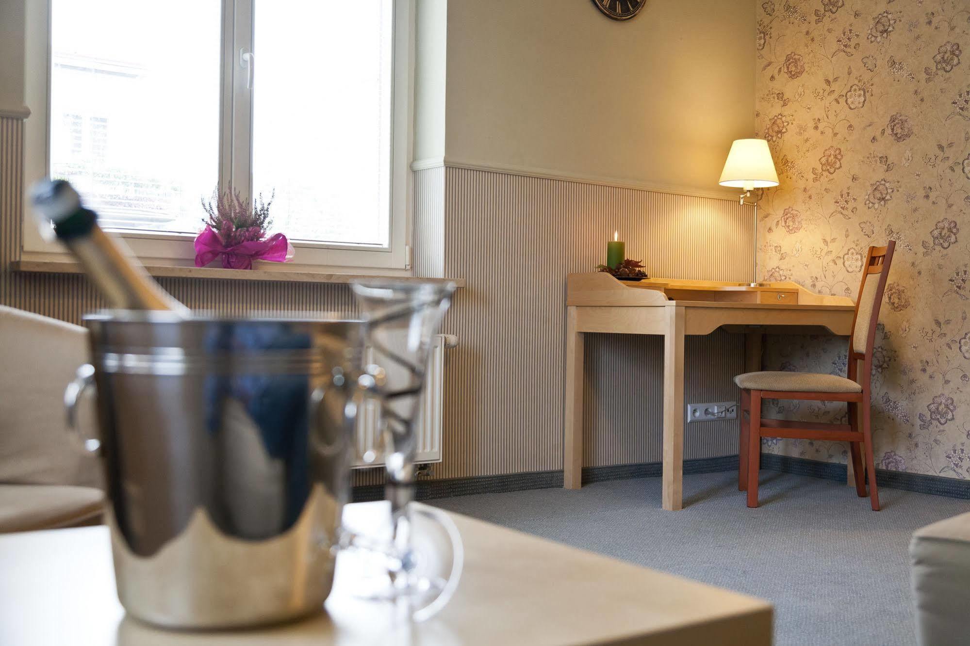 Apartamenty Willa Kazimierz คราคูฟ ภายนอก รูปภาพ